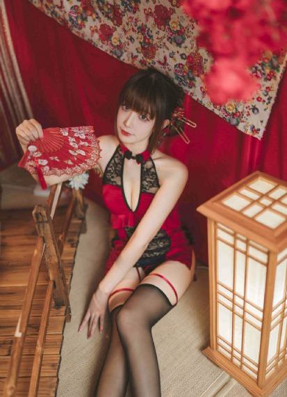 啊噗嗤挺进美妇肥臀啊图片