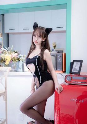 将界2丁思聪和雷蕾酒店合作过吗